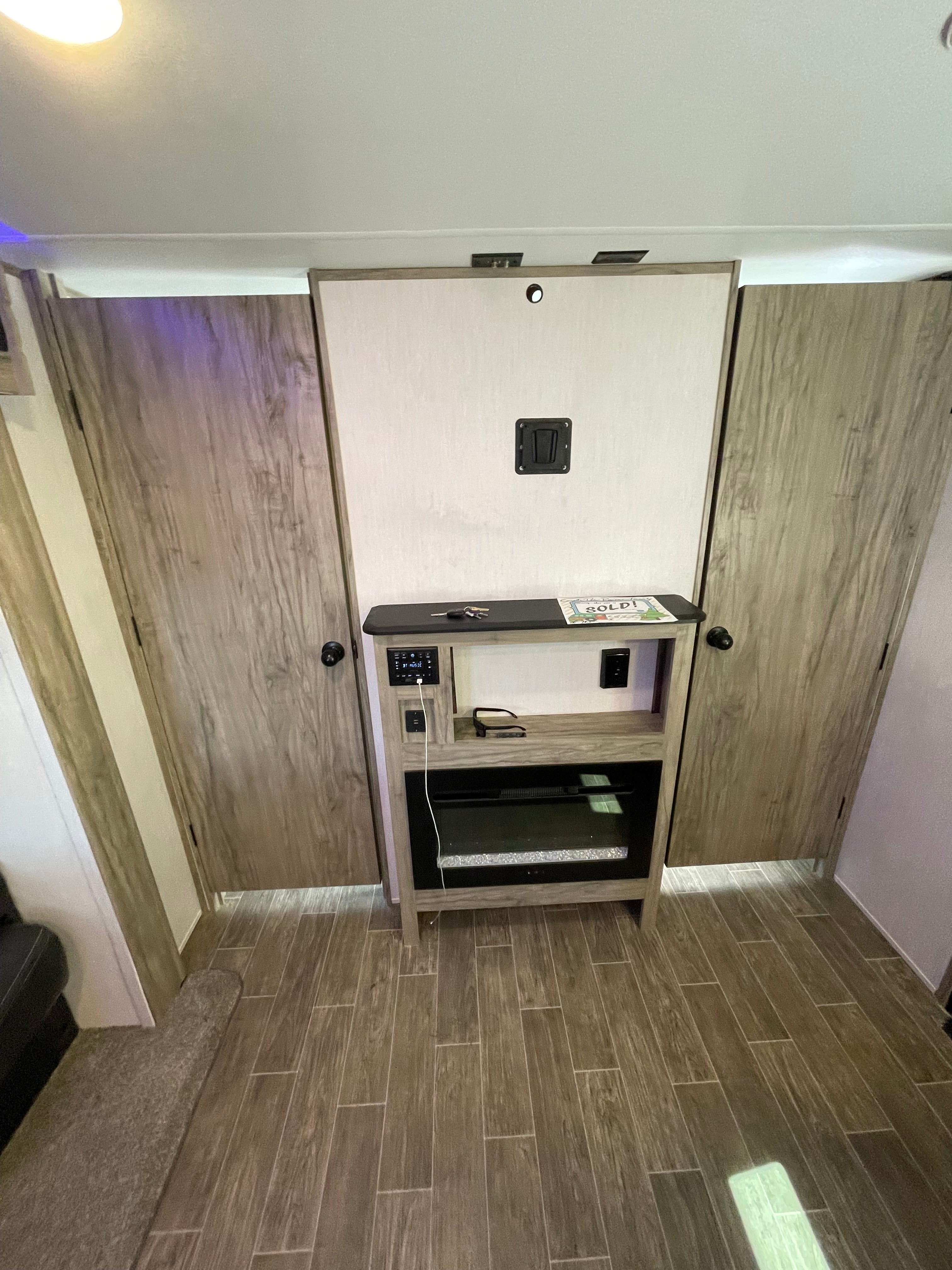 2021 Alpha Wolf 26 BH-L — RV Rental | Reno, NV